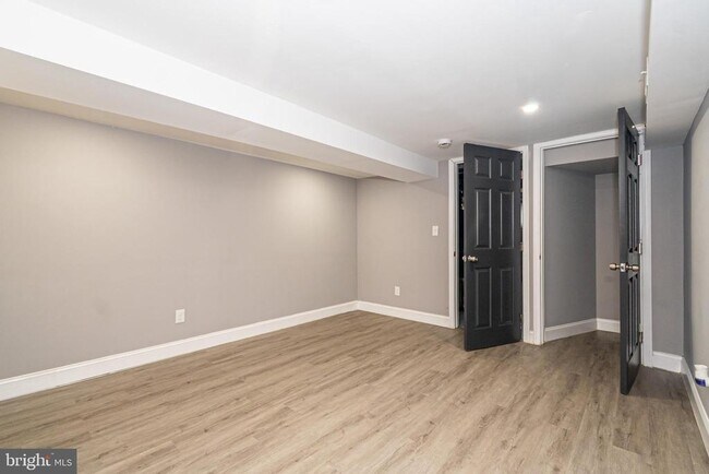 Building Photo - 3519 Kentucky Ave