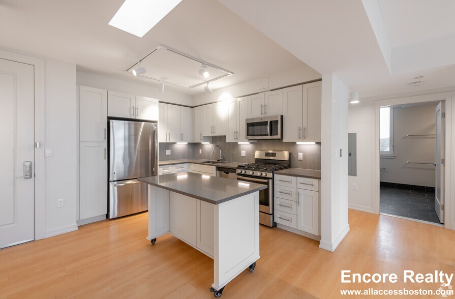 Building Photo - 77 New St