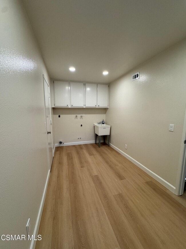 Building Photo - 893 Blue Spring Dr