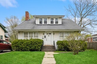 Building Photo - 545 Skokie Ave