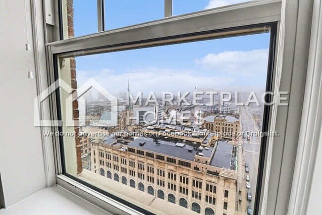 Building Photo - 525 W Lafayette Blvd