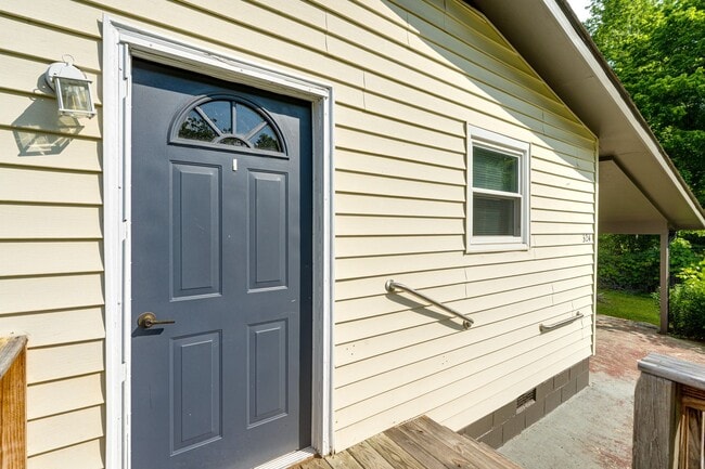 Building Photo - Charming Jasper Rental – 3 Bed, 2 Bath, $1,550/Month