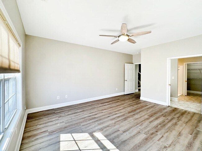 Building Photo - FOR RENT — Stunning One-Level Home in The Preserve, Oak Ridge’s Premier Lakefront Community