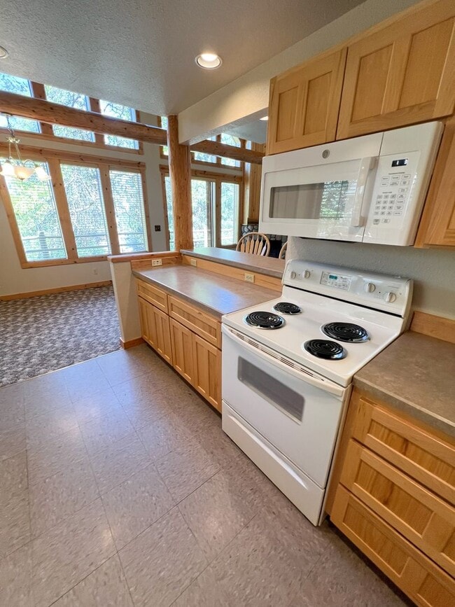 Building Photo - 4663 Marsh Hawk Dr