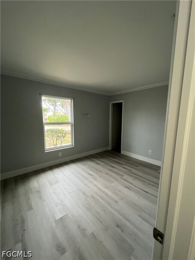 Building Photo - 5111 SW Courtyards Ct