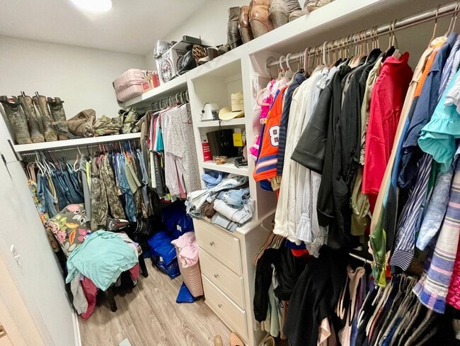 Building Photo - Beautiful 3/2 Home for Rent next to Brandon High School!