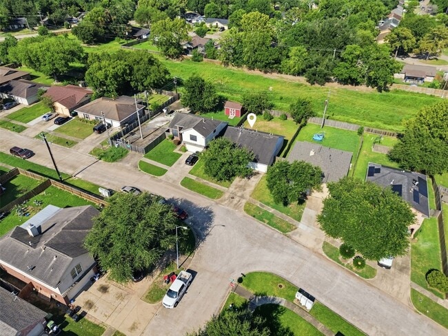 Building Photo - 15738 Boonridge Rd