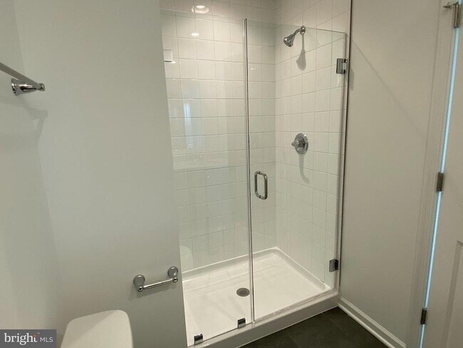 Building Photo - 415 Aragon Dr