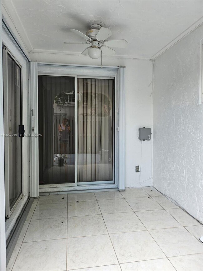 Building Photo - 1591 Springside Dr
