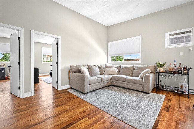 Building Photo - 217 Highland Ave