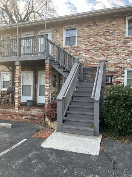 Building Photo - 1416 Moorman Ave NW