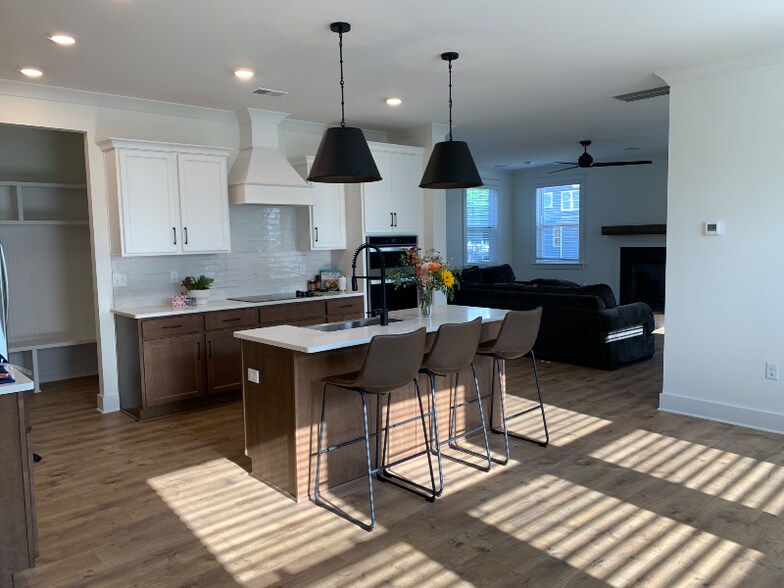 Building Photo - 3533 Lafave Ln