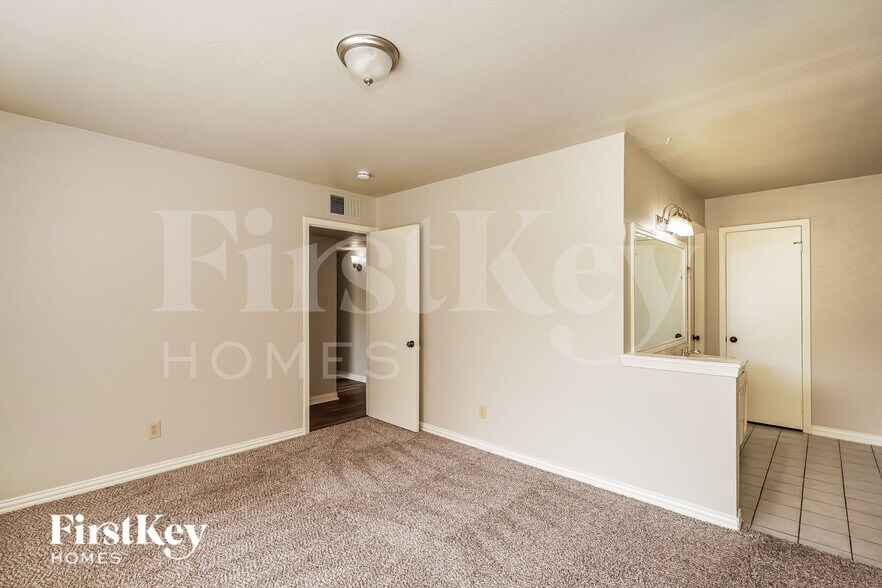 Building Photo - 7116 Wayfarer Trail