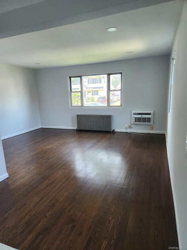 Building Photo - 1059 Rottkamp St