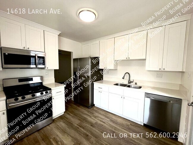Primary Photo - 14618 Larch Ave
