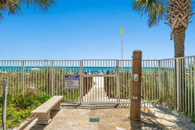 Building Photo - 10625 Front Beach Rd