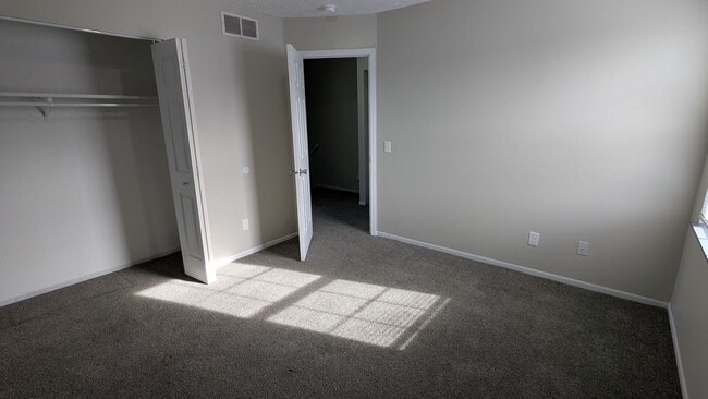 Building Photo - MN Cedar Village (859)