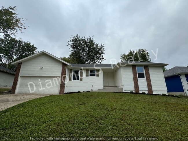 Primary Photo - Charming 3 Bedroom Home - Wanda Gray/Chero...
