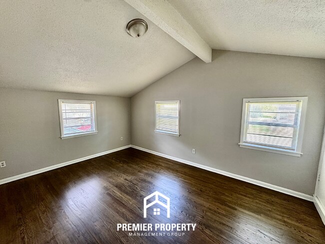 Building Photo - 3BR/2BA Memphis Rental with Hardwood Floors & Open Kitchen Layout
