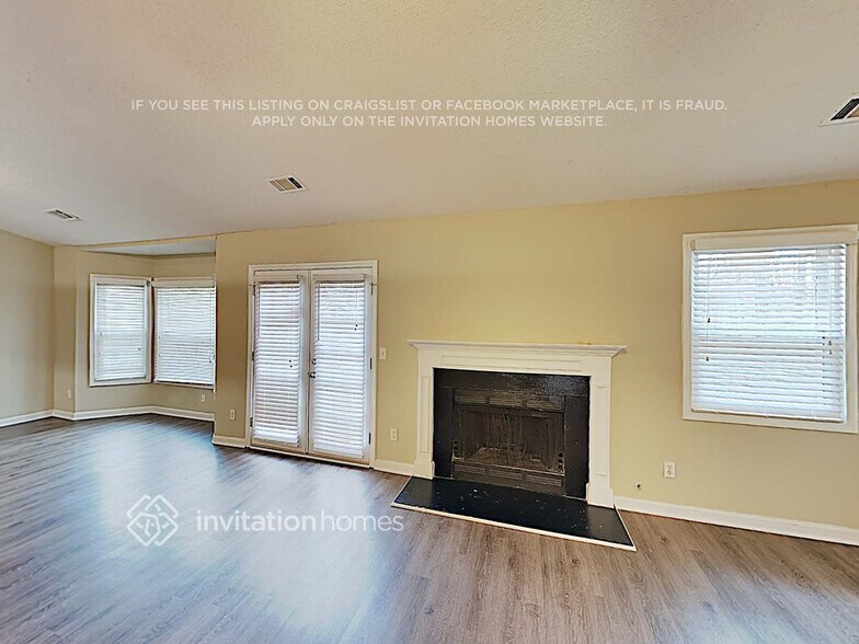 Building Photo - 5995 Bayside Dr NW