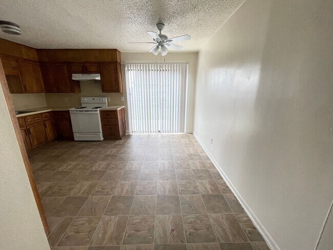 Interior Photo - 4408 Lake Rd