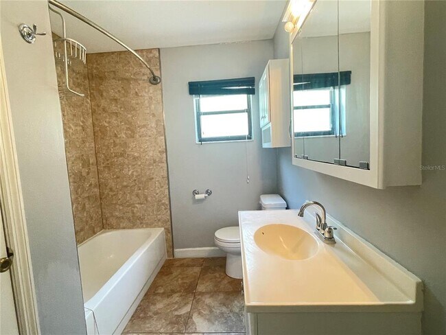 Building Photo - 738 E C 470