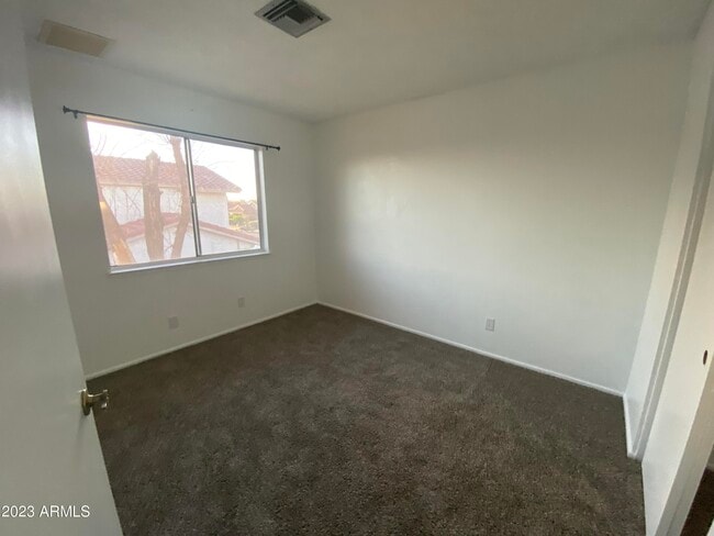 Building Photo - 7815 W Jenan Dr