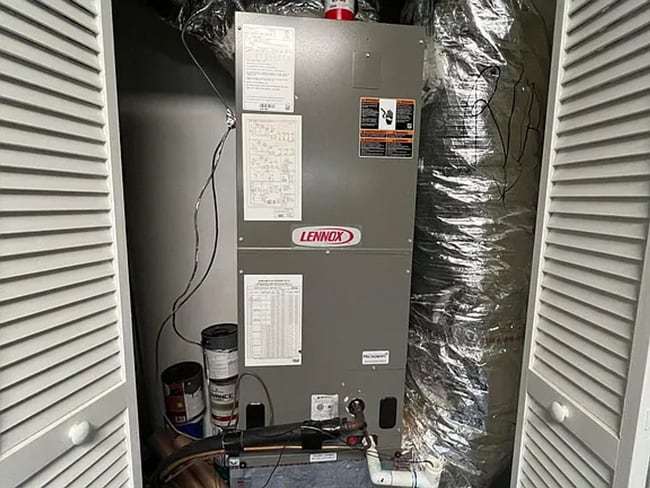 Building Photo - 6 Bedrooms 4 Bathroom 1672 Hammock Grove Lane