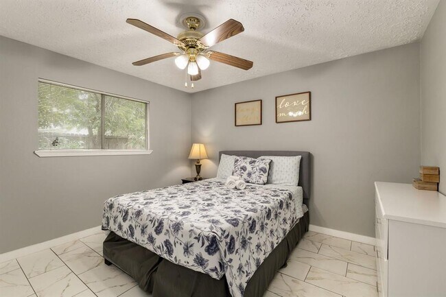 Building Photo - 14110 Eventide Dr