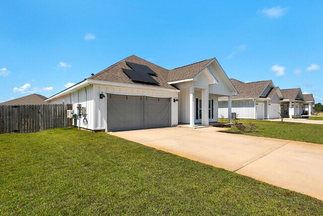 Building Photo - "$400 Off The First Full Month's Rent – Electricity Included!"