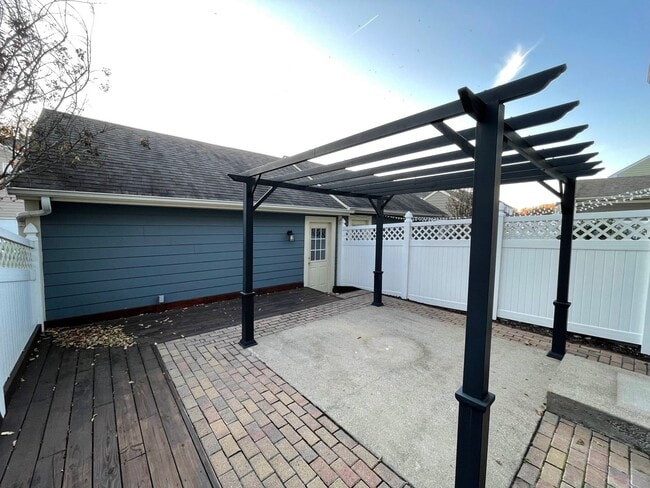 Building Photo - 2-Bed/2.5-Bath in Lenox Village w/ 2-Car Garage!