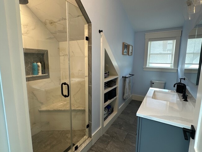 Building Photo - 20 Somerset St