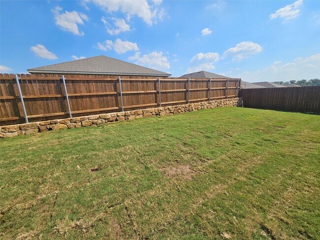 Building Photo - 417 Blanco Dr