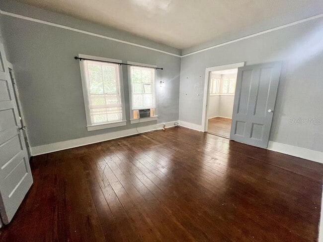 Building Photo - 312 NE 2nd Ave