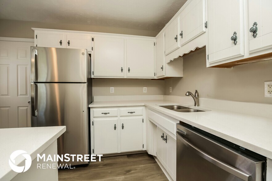 Building Photo - 808 Albin Ct