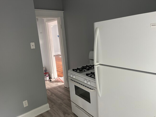 Building Photo - 3463 Cardiff Ave