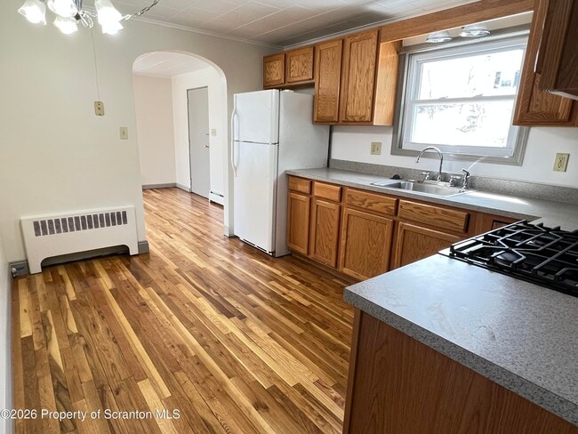 Building Photo - 214 Melrose Ave