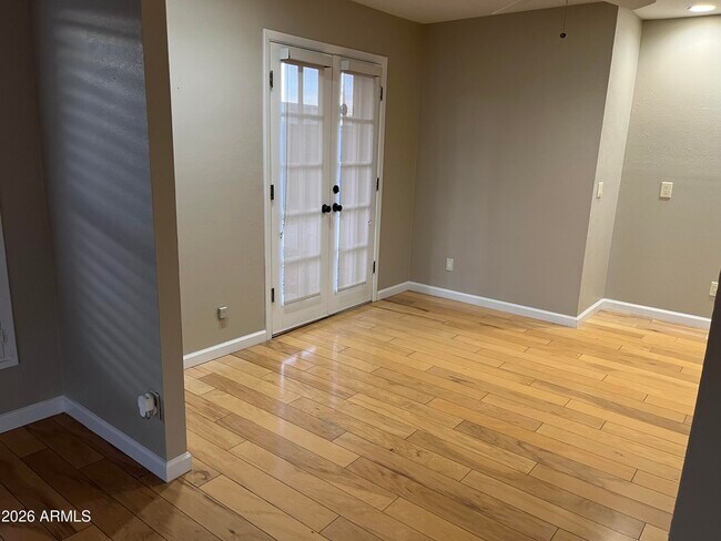 Building Photo - 3301 W Belmont Ave