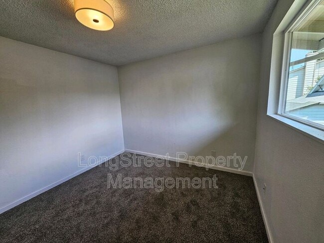 Building Photo - 412 Pearl St