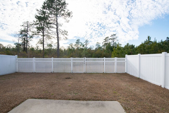 Building Photo - 168 Pine Hollow Rd