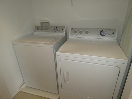 Building Photo - Super Cute 2bd, 2ba townhouse for Rent