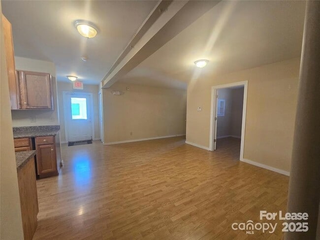 Building Photo - 105 A Kluttz St