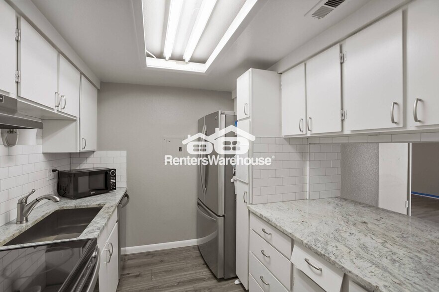 Building Photo - 12160 Huron St