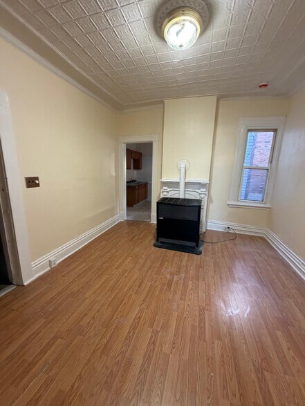 Building Photo - 107 2nd Ave