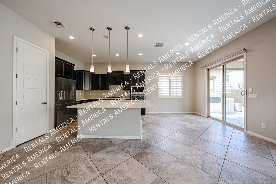 Building Photo - 248 E Desert Broom Dr