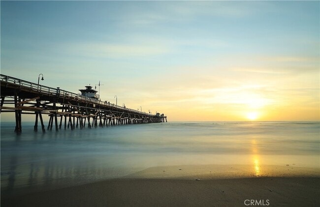 Building Photo - 256 1/2 Avenida Madrid Unit B