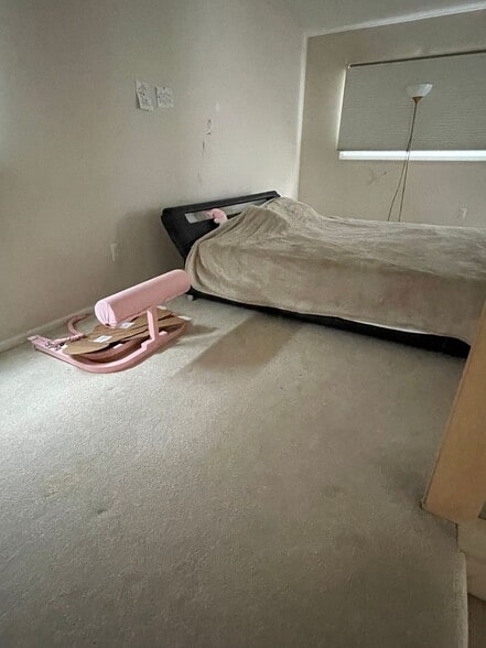 Building Photo - 1154 Bluebird Dr