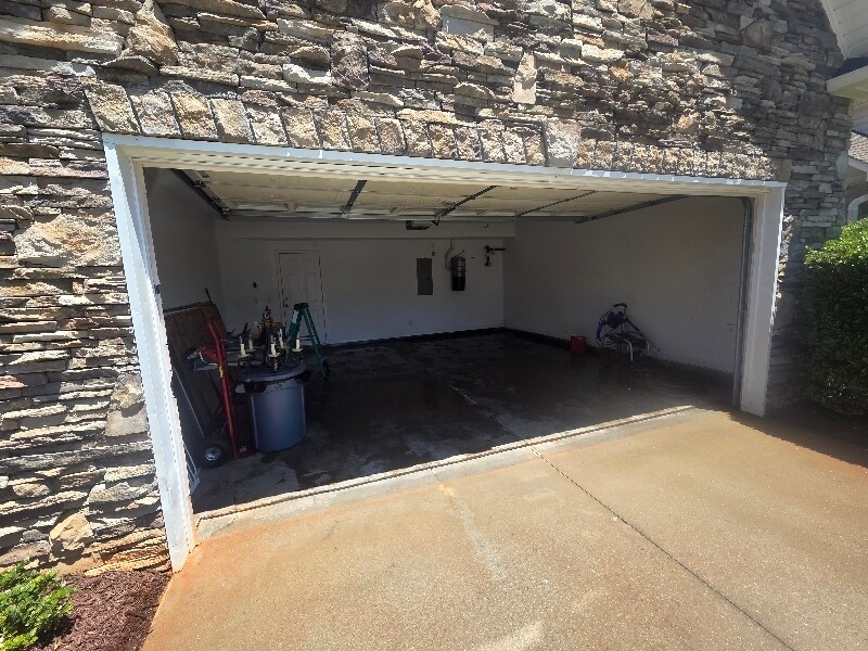 Building Photo - 418 Rosemeade Ct