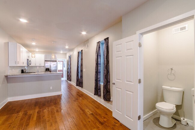 Building Photo - Three Bed Brewerytown Home