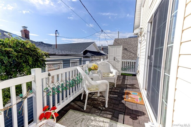 Building Photo - 67 Vermont St